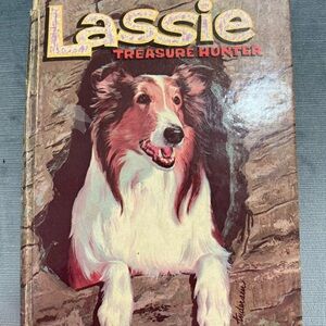 Vintage 1960 “Lassie:The Treasure Hunter” children’s book